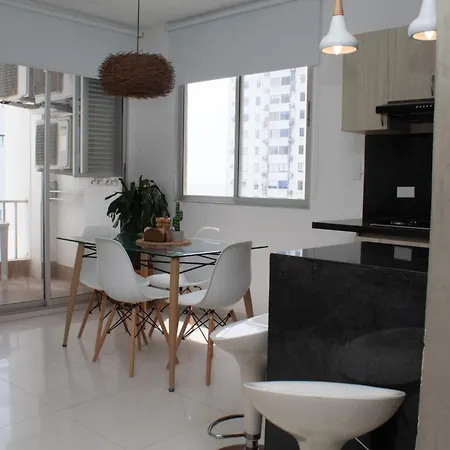 Encantador El Laguito Bocagrande Apartamento